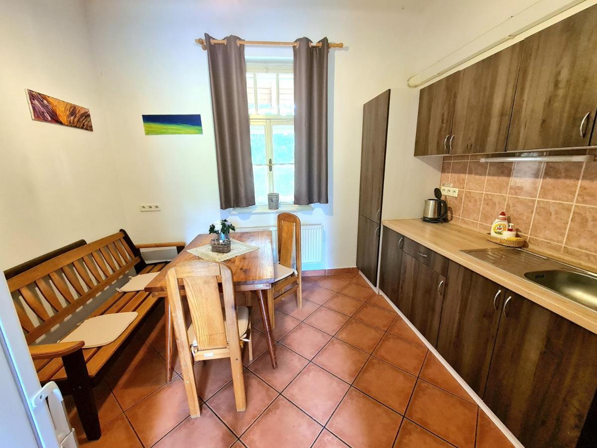 Uzkokolejky - Apartmany Strizovice Екстер'єр фото